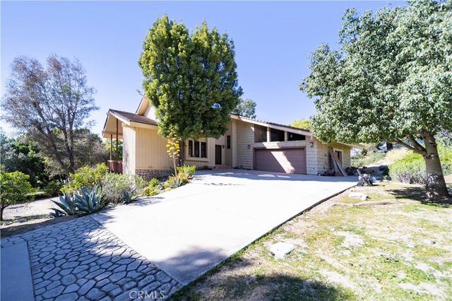 2248 Mil Sorpresas, Fallbrook, CA 92028