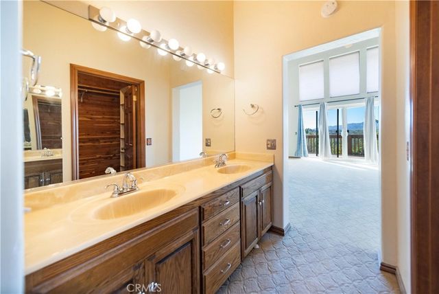 2248 Mil Sorpresas, Fallbrook, CA 92028