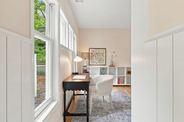 17 Frost St 17, Cambridge, MA 02140
