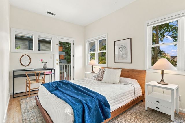 17 Frost St 17, Cambridge, MA 02140