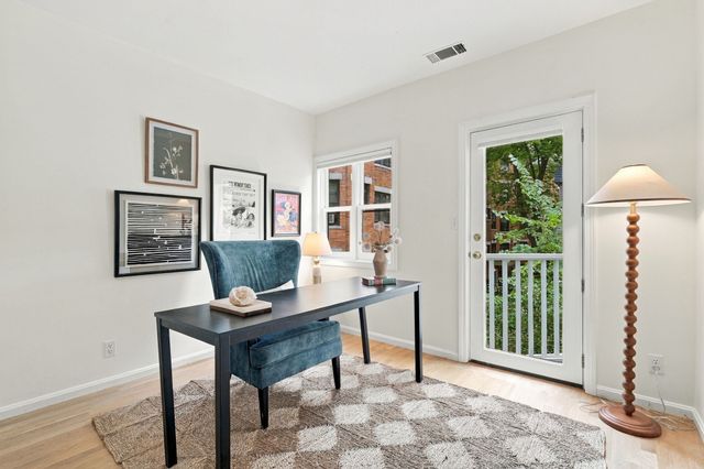 17 Frost St 17, Cambridge, MA 02140