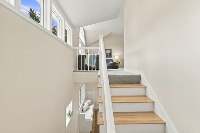 17 Frost St 17, Cambridge, MA 02140