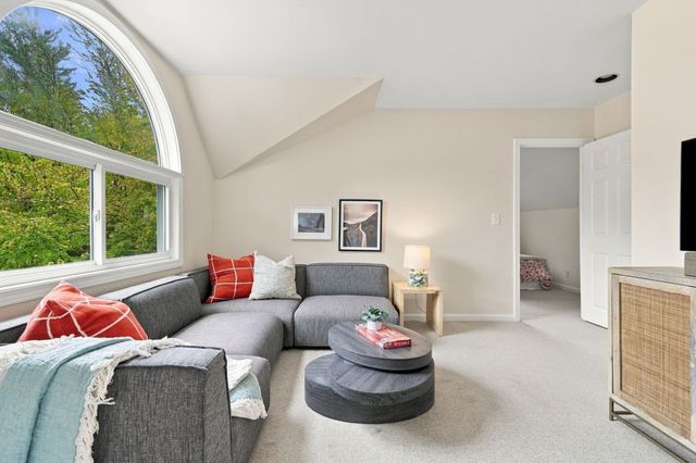 17 Frost St 17, Cambridge, MA 02140