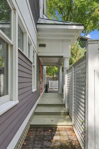 17 Frost St 17, Cambridge, MA 02140