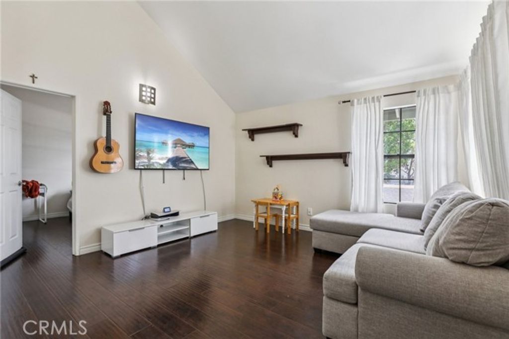 10601 Lakeside J, Garden Grove, CA 92840