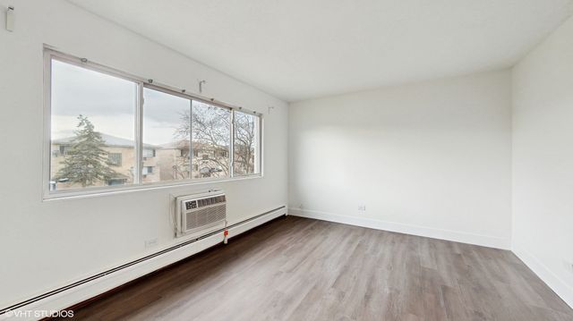 10416 Michael Todd Terrace 1N, Glenview, IL 60025