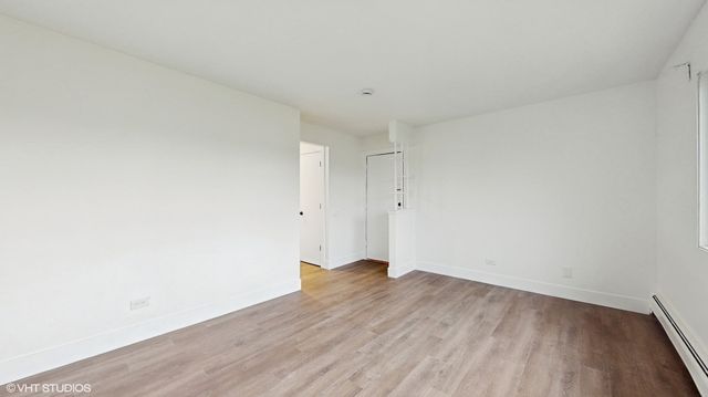 10416 Michael Todd Terrace 1N, Glenview, IL 60025