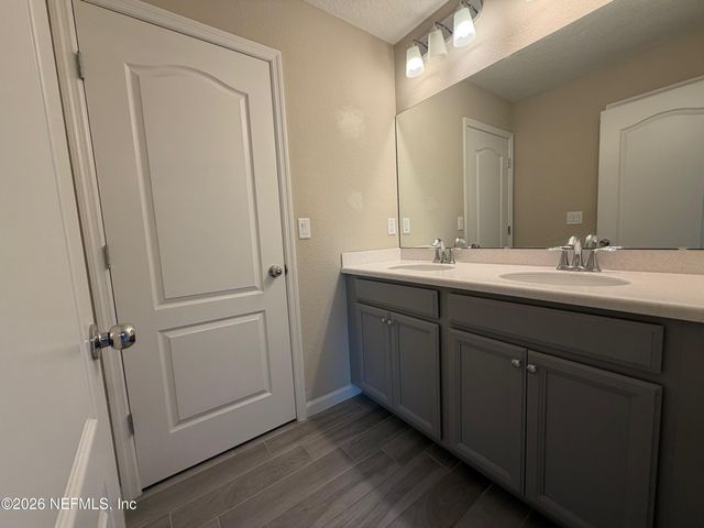 2219 MAJOR OAK Street, Jacksonville, FL 32218