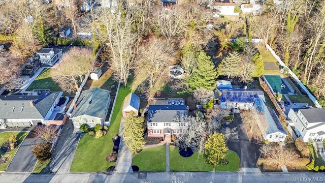 27 Landscape Drive, Wheatley Heights, NY 11798