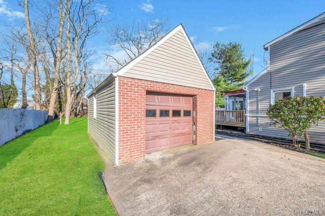 27 Landscape Drive, Wheatley Heights, NY 11798