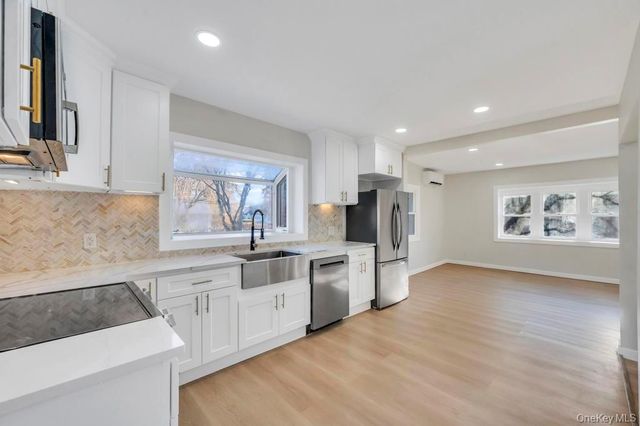 27 Landscape Drive, Wheatley Heights, NY 11798