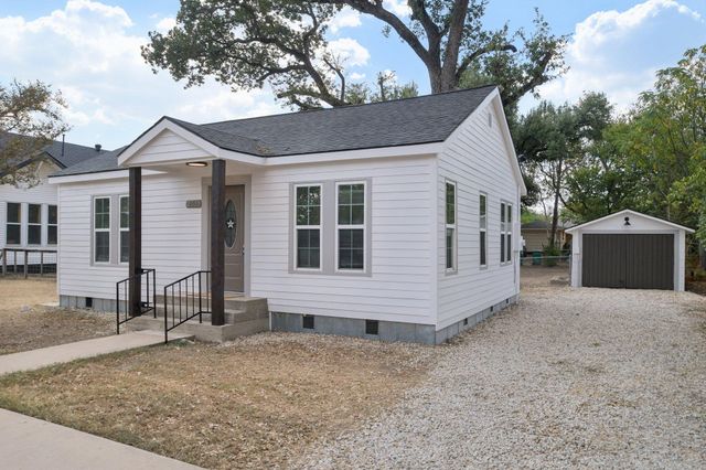 204 N Avenue B, Elgin, TX 78621