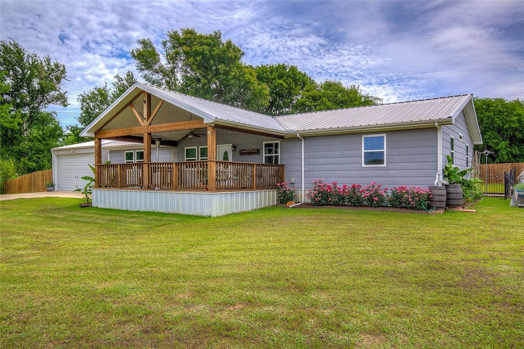 185 Seminole Trail, East Tawakoni, TX 75472