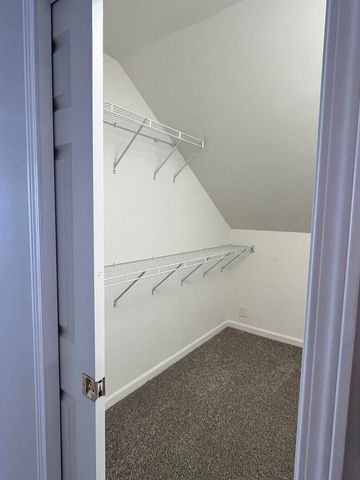 513 Trestle Court, Grayslake, IL 60030