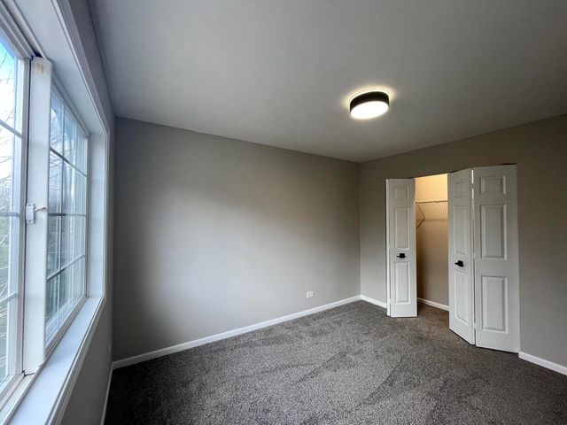 513 Trestle Court, Grayslake, IL 60030