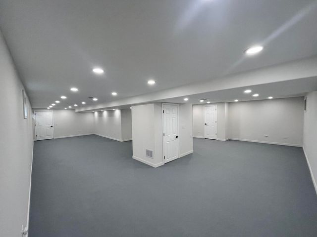 513 Trestle Court, Grayslake, IL 60030