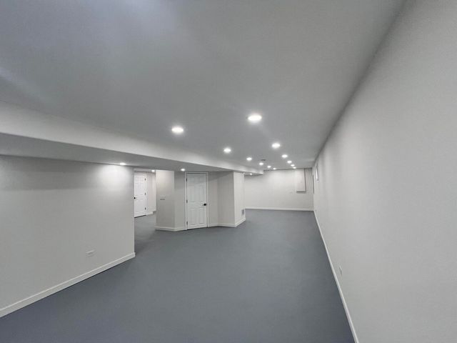 513 Trestle Court, Grayslake, IL 60030