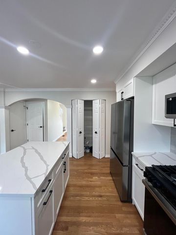 513 Trestle Court, Grayslake, IL 60030