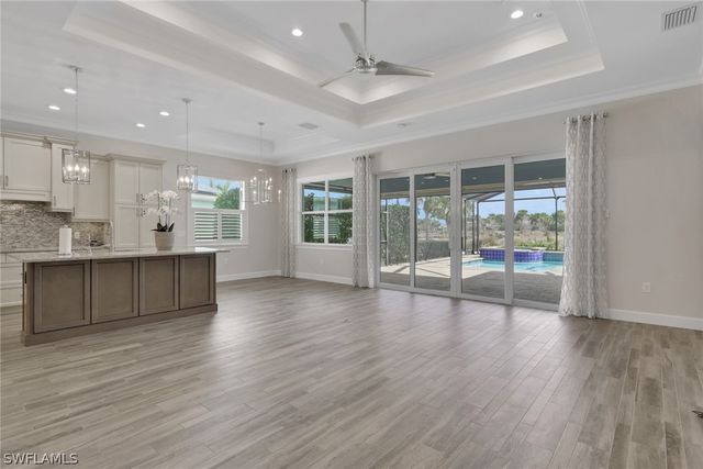 6482 WARWICK AVE, Naples, FL 34113