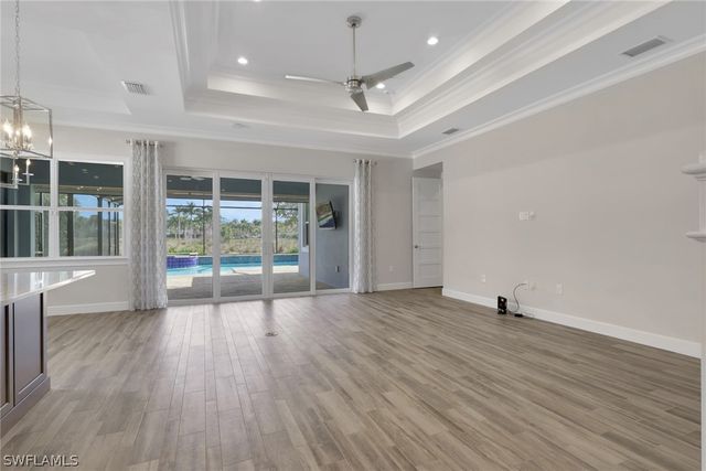 6482 WARWICK AVE, Naples, FL 34113