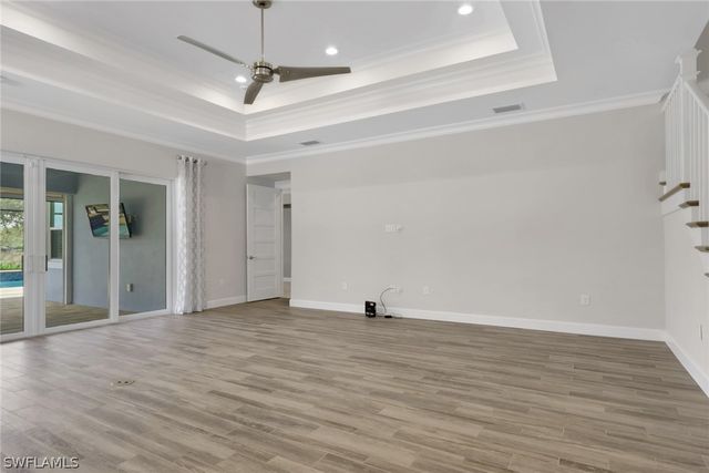 6482 WARWICK AVE, Naples, FL 34113