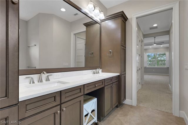 6482 WARWICK AVE, Naples, FL 34113