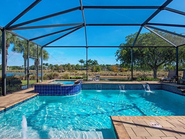 6482 WARWICK AVE, Naples, FL 34113