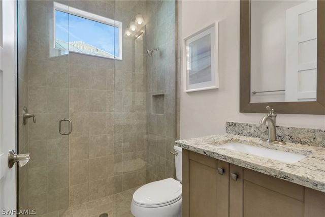 6482 WARWICK AVE, Naples, FL 34113