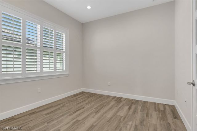 6482 WARWICK AVE, Naples, FL 34113