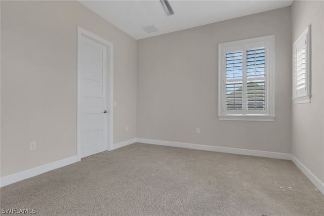 6482 WARWICK AVE, Naples, FL 34113