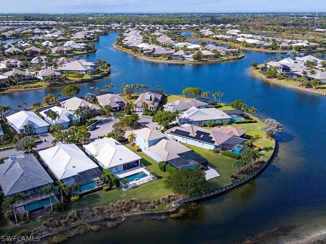 6482 WARWICK AVE, Naples, FL 34113