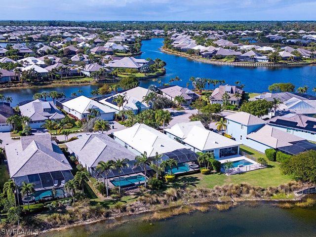 6482 WARWICK AVE, Naples, FL 34113