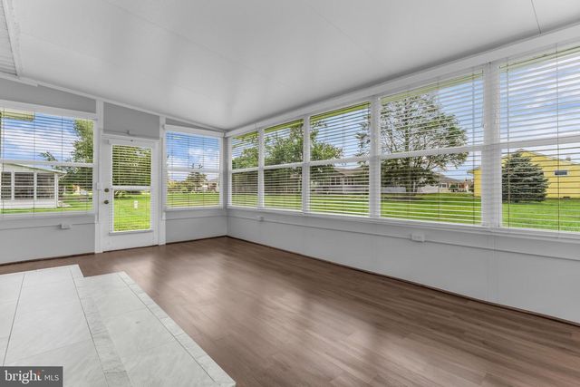 10 MIRADOR CT, Toms River, NJ 08757