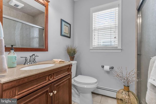 10 MIRADOR CT, Toms River, NJ 08757