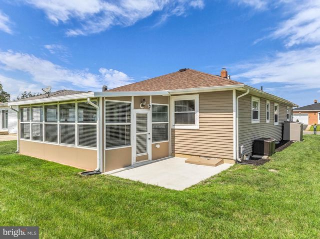 10 MIRADOR CT, Toms River, NJ 08757