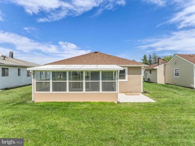 10 MIRADOR CT, Toms River, NJ 08757