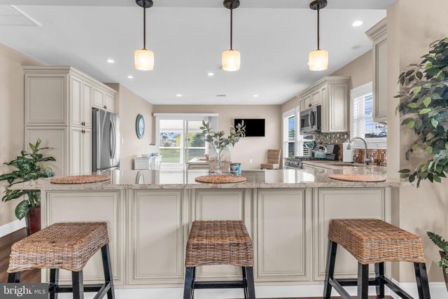 10 MIRADOR CT, Toms River, NJ 08757