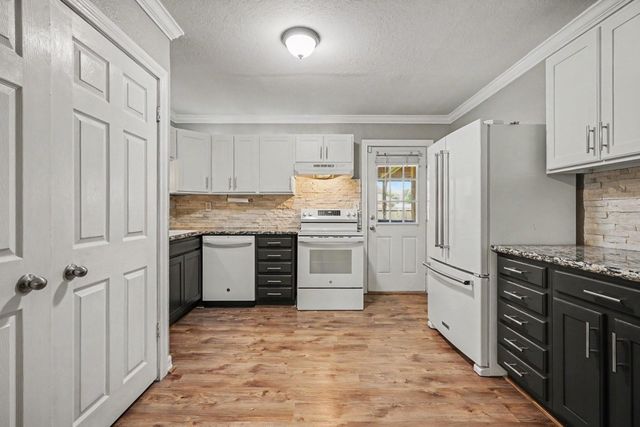 905 15th Ave N, Texas City, TX 77590