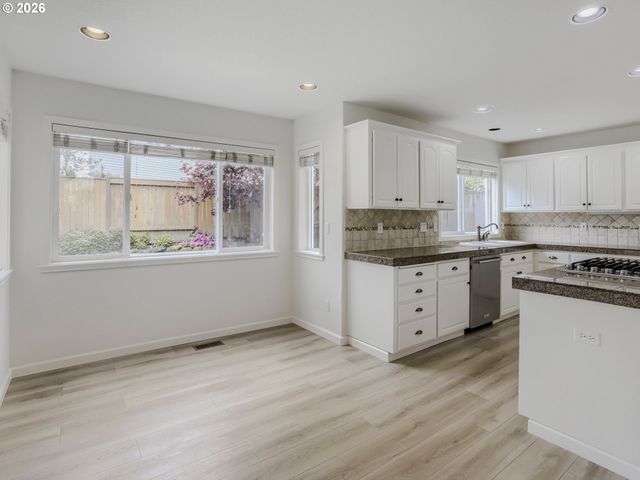 32099 Sw WILLAMETTE Way E, Wilsonville, OR 97070