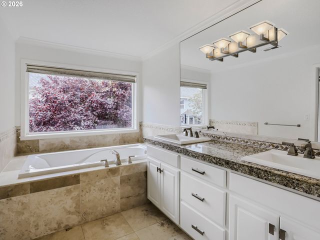 32099 Sw WILLAMETTE Way E, Wilsonville, OR 97070