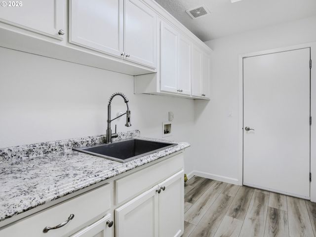 32099 Sw WILLAMETTE Way E, Wilsonville, OR 97070