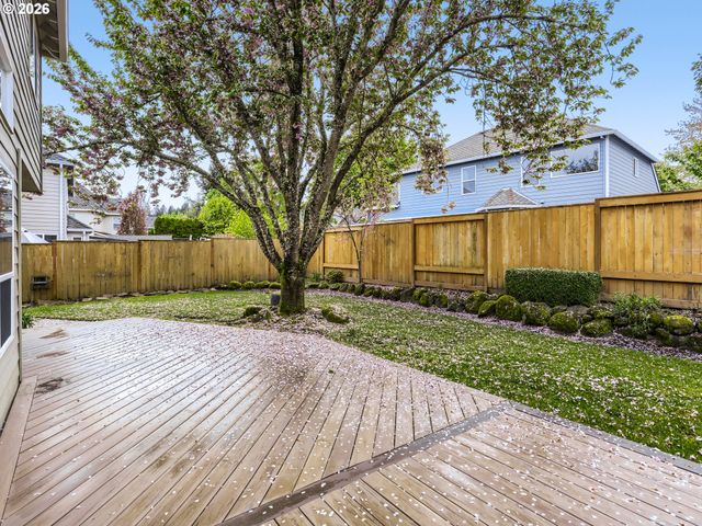 32099 Sw WILLAMETTE Way E, Wilsonville, OR 97070