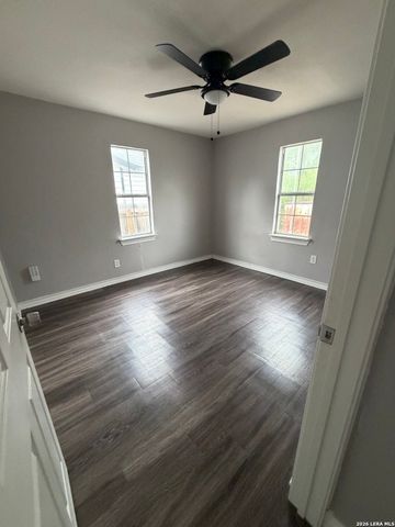 1515 Escalon, San Antonio, TX 78221