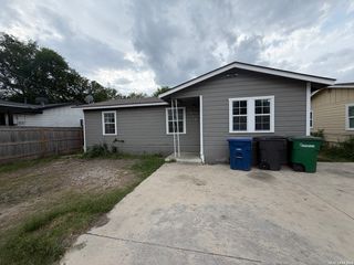 1515 Escalon, San Antonio, TX 78221