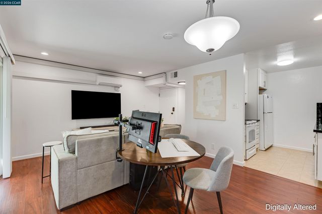 2724 Oak Rd 86, Walnut Creek, CA 94597