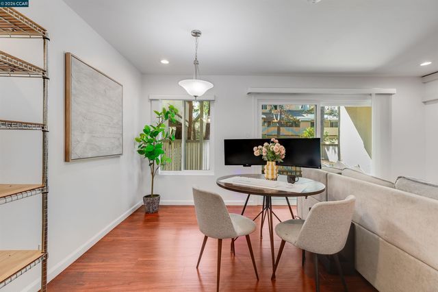 2724 Oak Rd 86, Walnut Creek, CA 94597