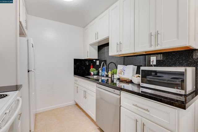 2724 Oak Rd 86, Walnut Creek, CA 94597