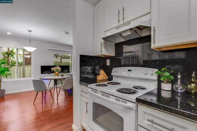 2724 Oak Rd 86, Walnut Creek, CA 94597