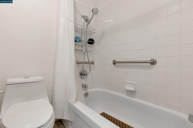 2724 Oak Rd 86, Walnut Creek, CA 94597