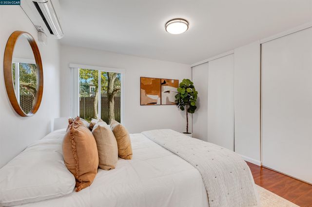 2724 Oak Rd 86, Walnut Creek, CA 94597